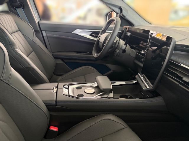 Fahrzeugabbildung Renault Rafale 200 E-Tech Full Hybrid Esprit Alpine +Pan
