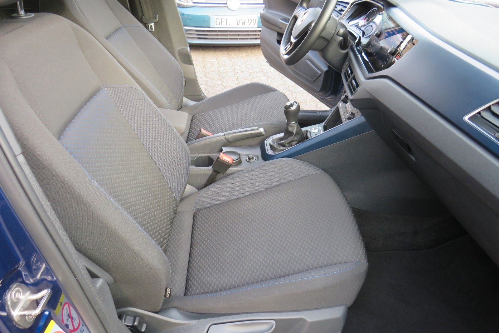 Fahrzeugabbildung Volkswagen Polo United KAMERA SITZH. NAVI KEYLESS APP-CON 1