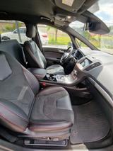 Ford S-Max 2.5 Duratec FHEV ST-Line ST-Line - Ford S-MAX ST-Line mit Benzin-Antrieb