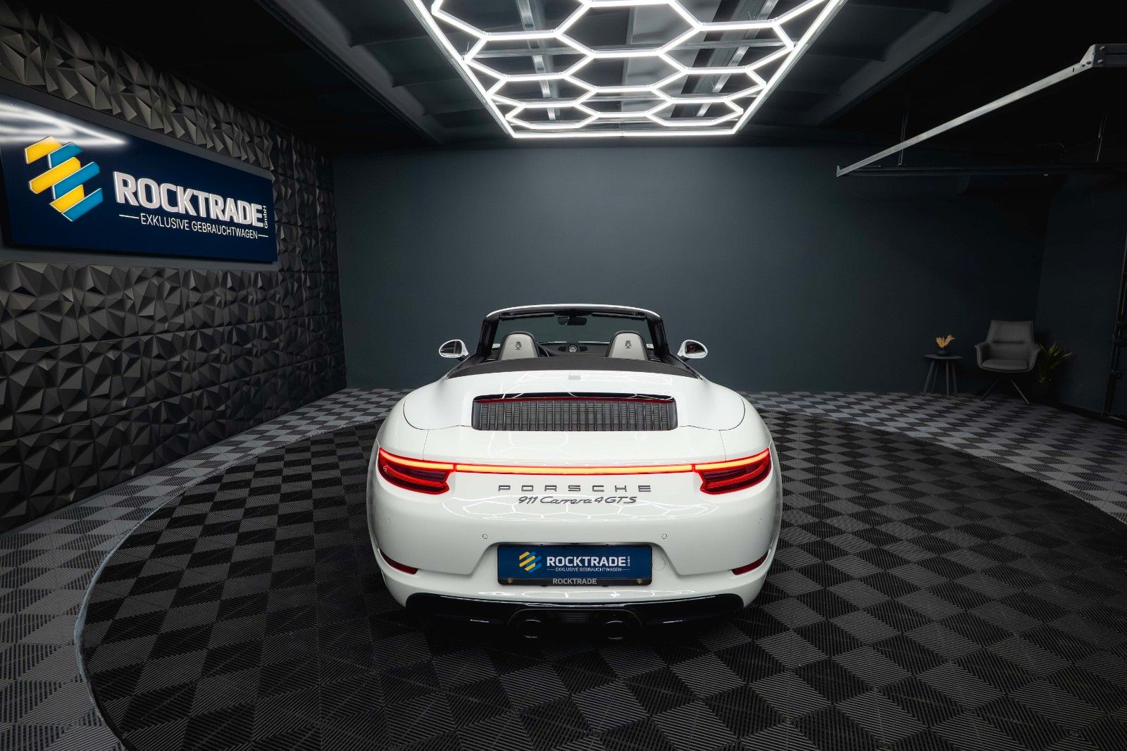 Fahrzeugabbildung Porsche 911 991.2 Carrera 4 GTS Cabrio *ACC*LED*111Check