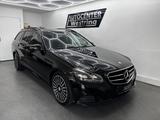 Mercedes-Benz E 200 CGI T-Model BlueEfficiency**Leder*AHK*Navi - gebrauchte Mercedes-Benz E 200 aus dem Jahr 2015