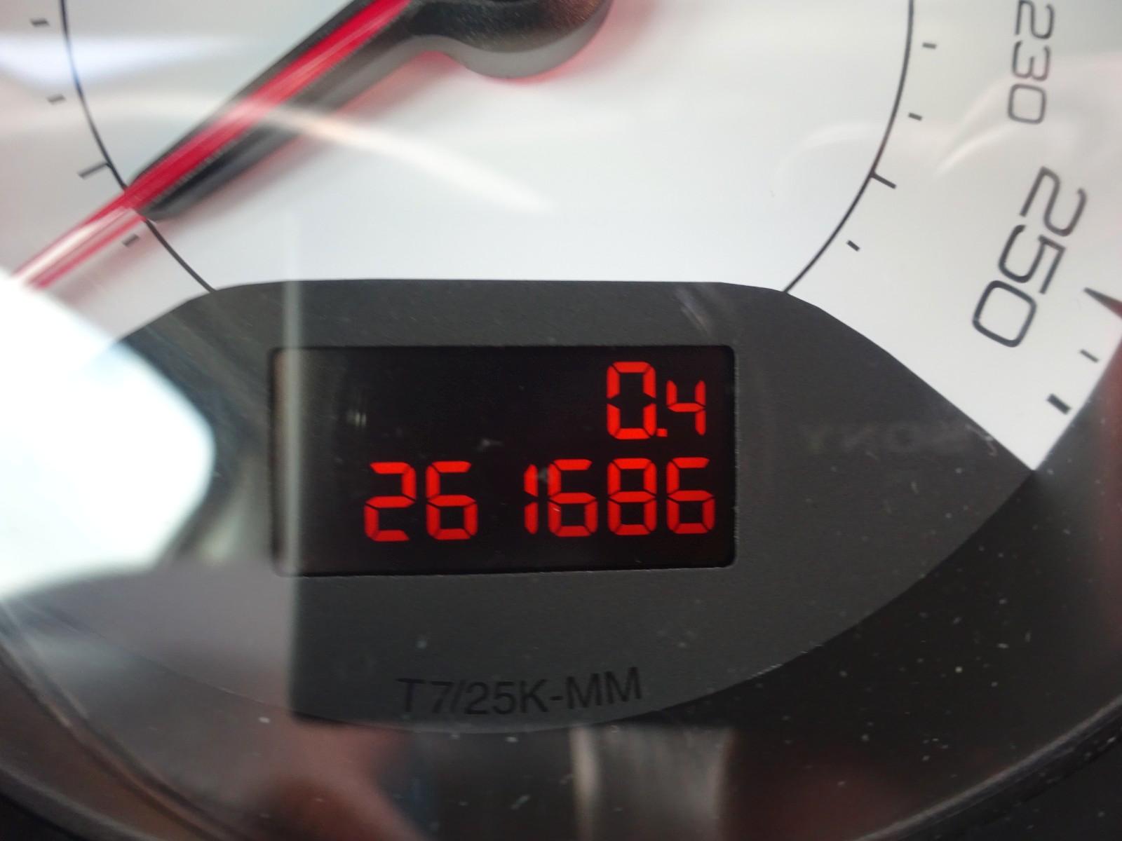 Peugeot 308 2011 — photo 23