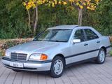 Mercedes-Benz C 180*1.HAND*TÜV NEU*H-ZULASSUNG*TOP ZUSTAND* - gebrauchte Mercedes-Benz C 180 aus dem Jahr 1994