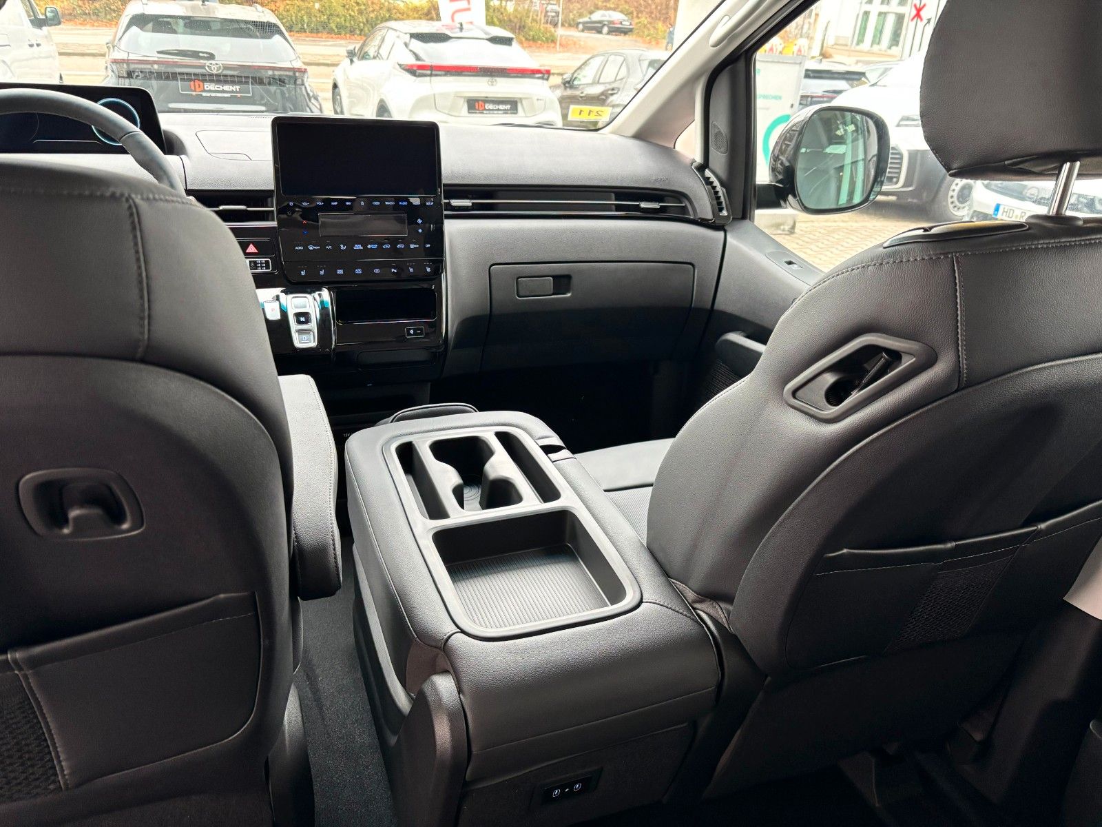 Fahrzeugabbildung Hyundai Staria HEV Trend 225PS Park-/Shuttle-Parket !