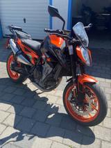 KTM Duke 890 GP mit frischem Service - KTM 890 DUKE GP