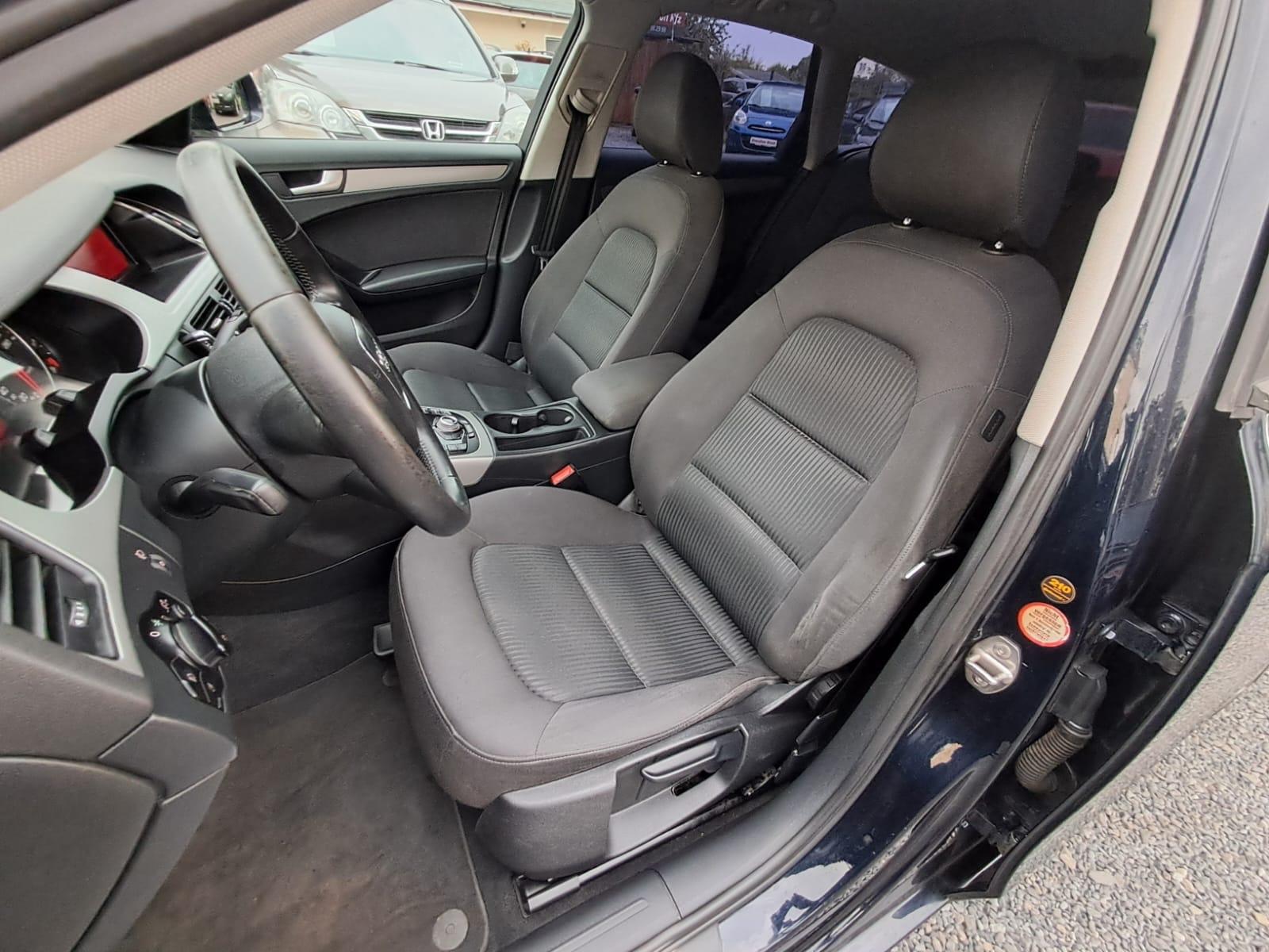 Audi A4 2009 — photo 17