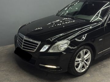 Mercedes E 200 - 12