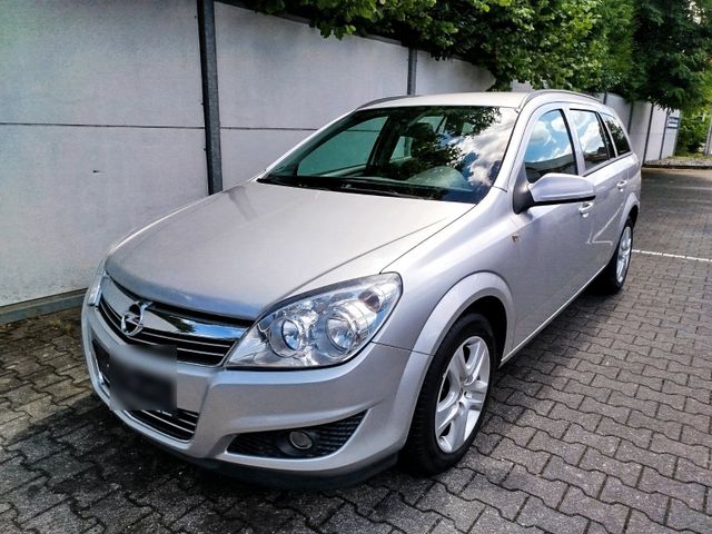 Opel Astra Caravan 1.6 PDC Allwetterreifen