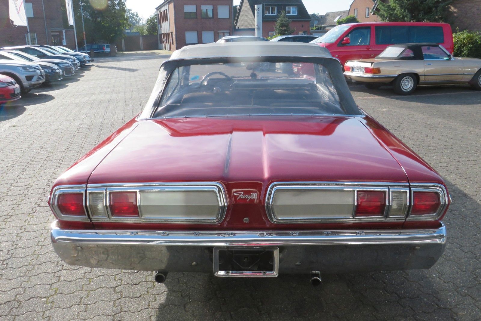 Fahrzeugabbildung Plymouth Fury III Cabriolet HYDR.-VERDECK SERVO