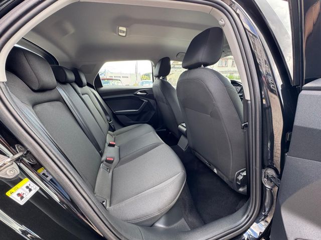 A1 30 TFSI S-tronic advanced Sportback RFK/GRA/