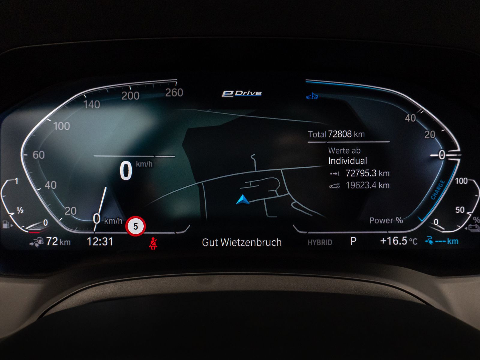 Fahrzeugabbildung BMW 330e Stop&Go DAB Kamera Alarm MSportleder 17Zoll