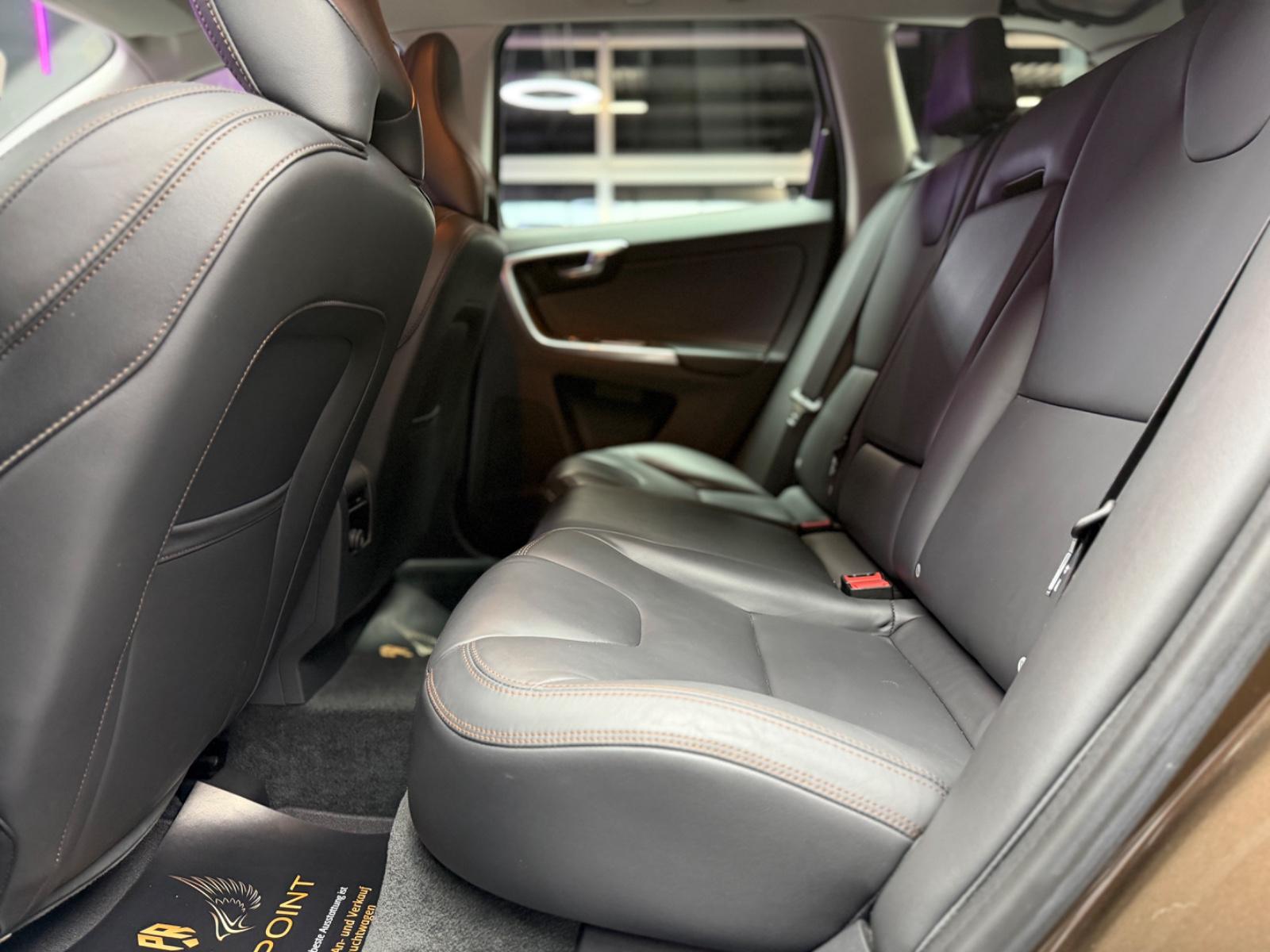 Volvo XC 60 Summum 2WD/Bi-Xenon/Volleder/CAM/BT