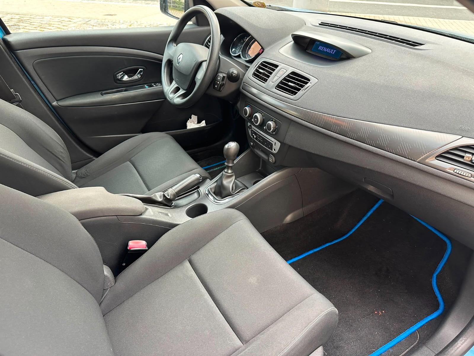 Renault Megane 2013 — photo 14