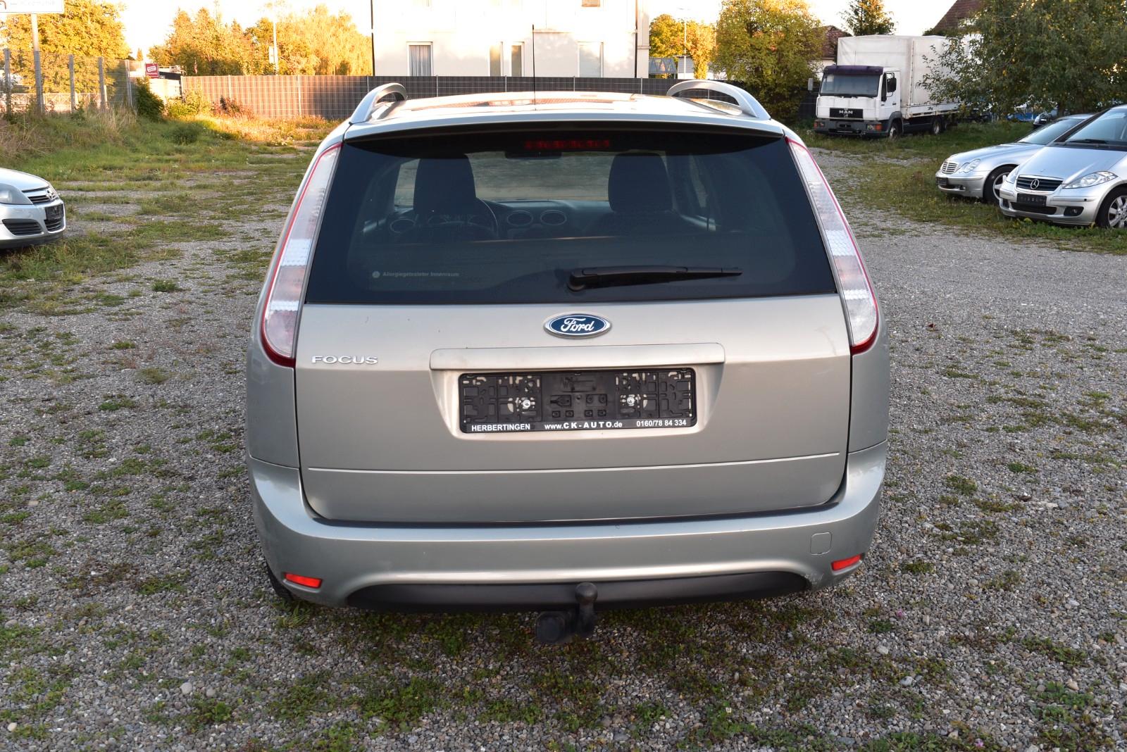 Ford Focus 2010 — photo 6