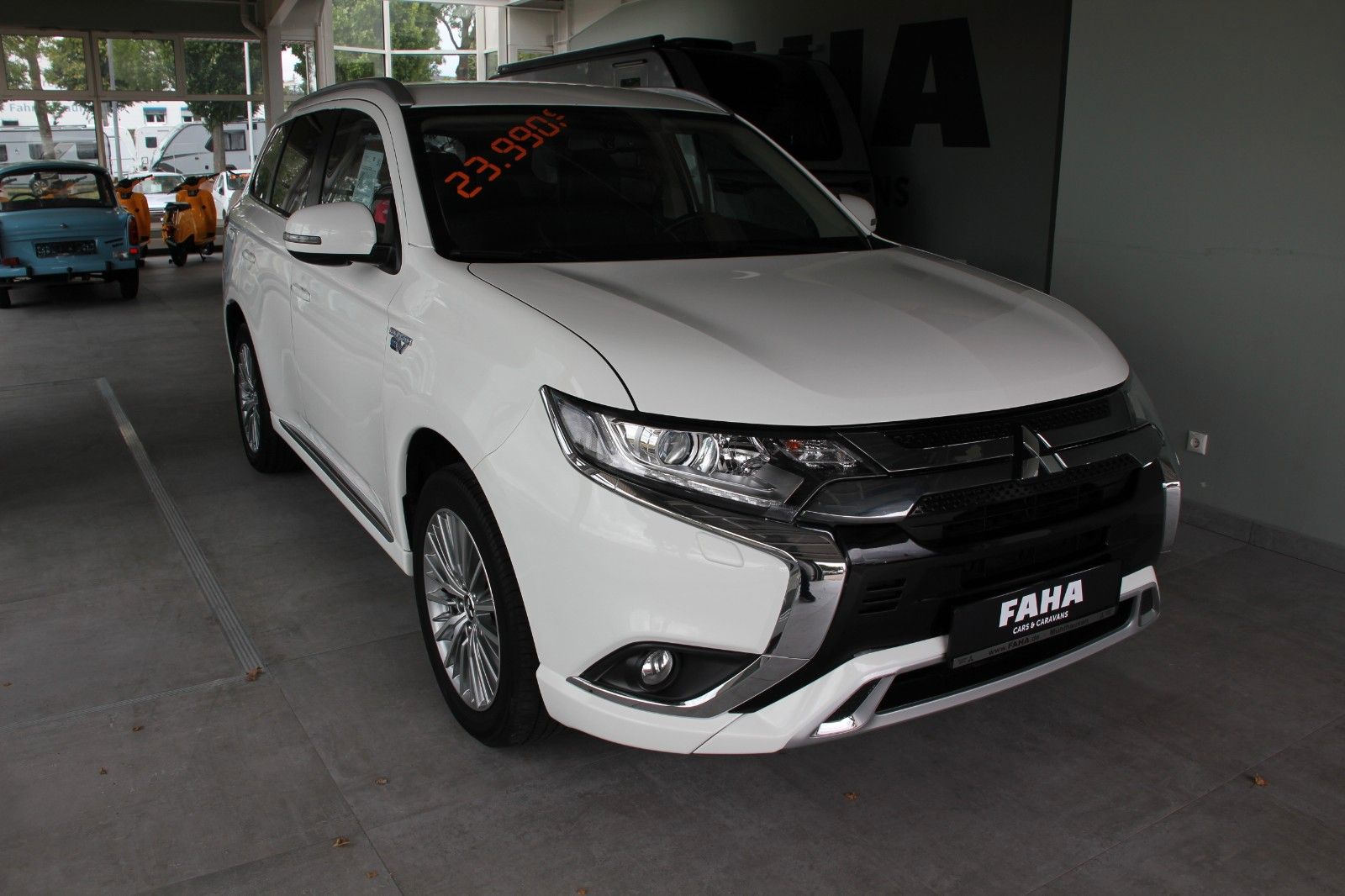 Fahrzeugabbildung Mitsubishi Outlander PHEV Basis Spirit 4WD