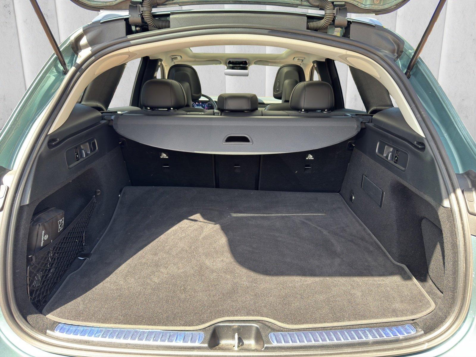 Mercedes-Benz GLC 300 d Edition AMG Panorama BUR AHK DIS 20"