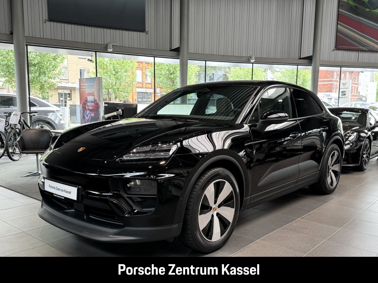Porsche Macan Electric 4