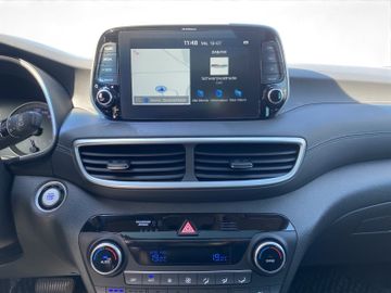 Hyundai Tucson 1.6 Premium 4WD Standheizung+360+Kam.+Nav