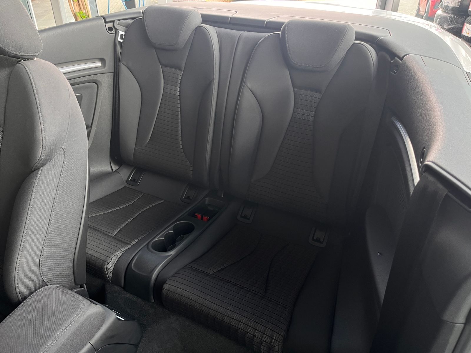 Fahrzeugabbildung Audi A3 Cabriolet Sport 35 TFSI S tronic AHK NAVI LED