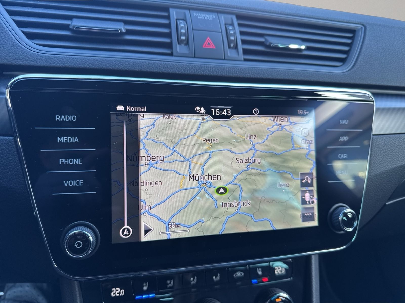 Superb CombiI 2,0 TSI Sportline 4x4, Standheizun