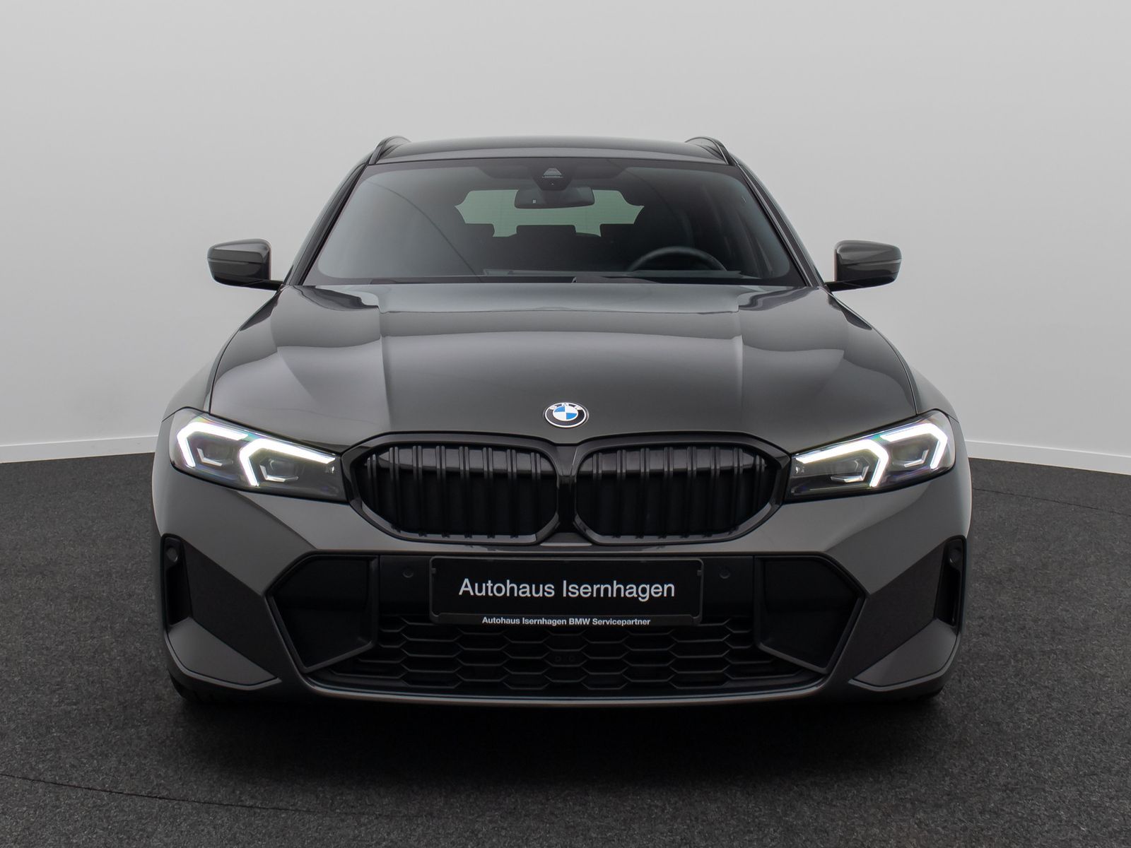 Fahrzeugabbildung BMW 330d xD M Sport Individual Kamera DAB HUD 19Zoll