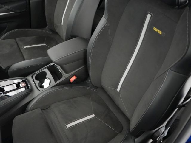 Grandland GSe PHEV 4X4 AT+AHK+LED+NAVI+360 GRAD 