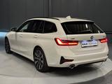 BMW 320d tour. xDrive Sport Line*PANORAMA*LiveCock* - BMW 320: Xd