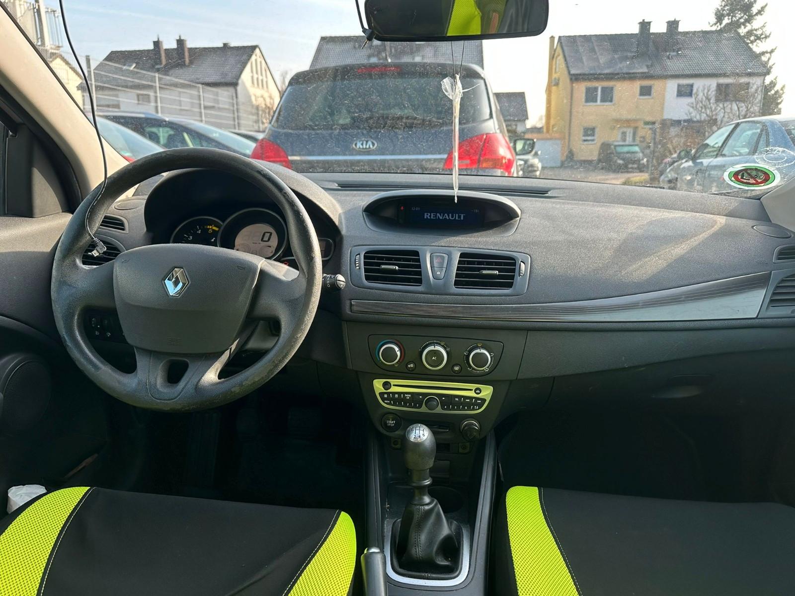Renault Megane 2012 — photo 5