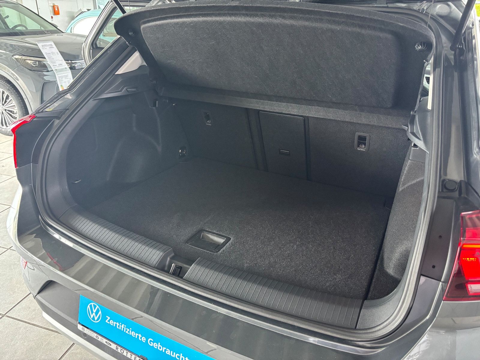 Fahrzeugabbildung Volkswagen T-Roc Goal 1.0 TSI LED+NAV+ACC+APP