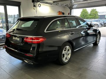 Mercedes E 200 - 3