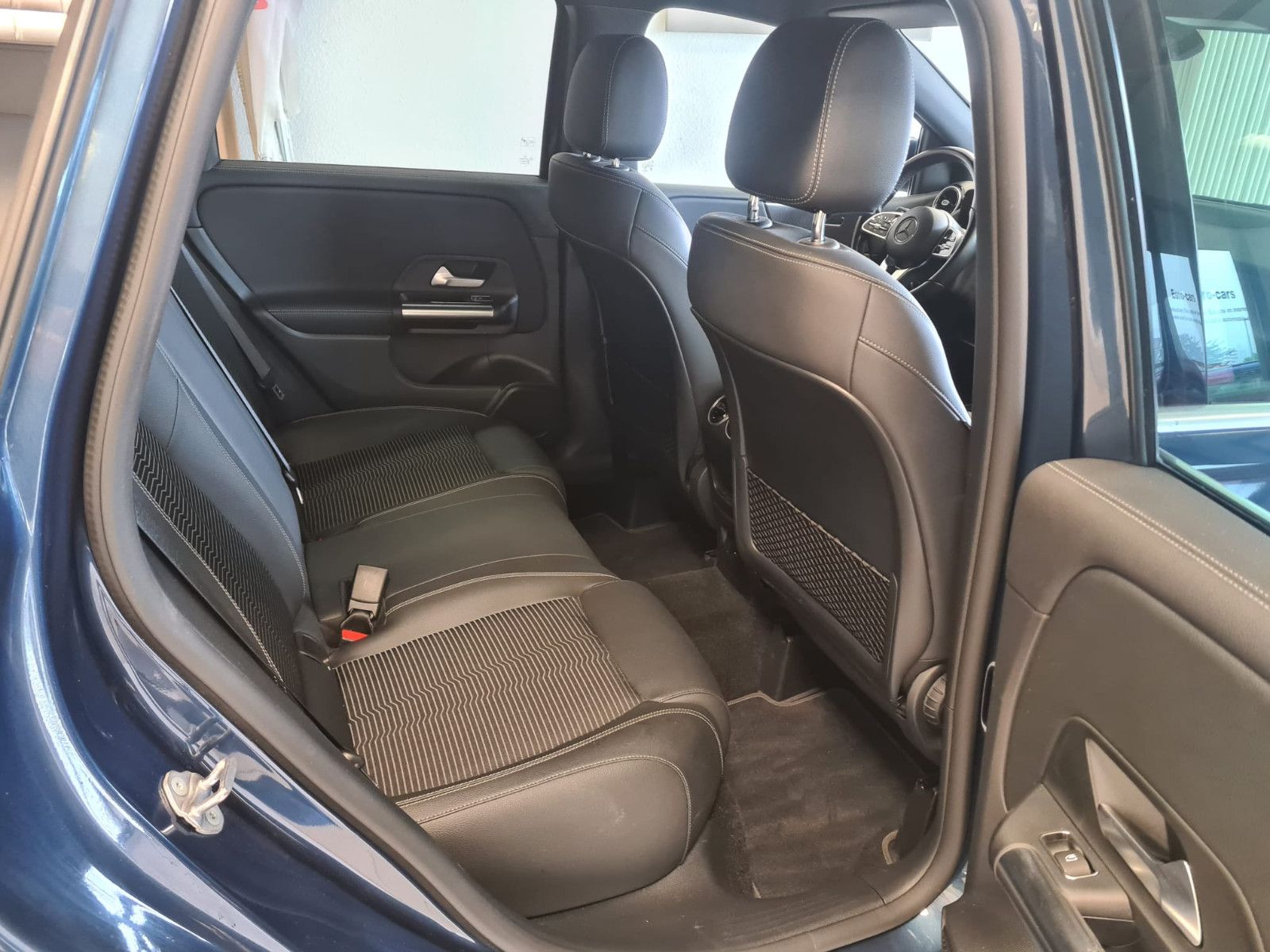 Fahrzeugabbildung Mercedes-Benz B 200 / KAMERA / NAVI / LED / AUTOMATIK