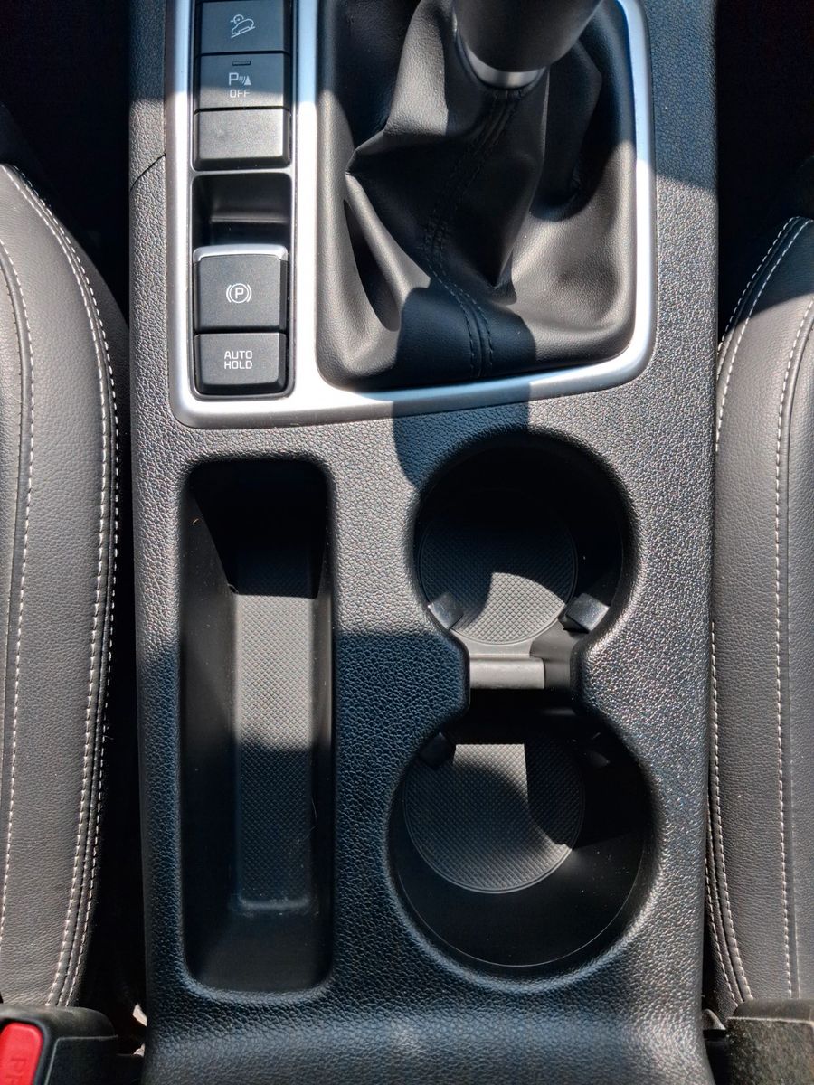 Fahrzeugabbildung Kia Sportage Spirit 2WD AHK JBL NAvi Sitzheizung