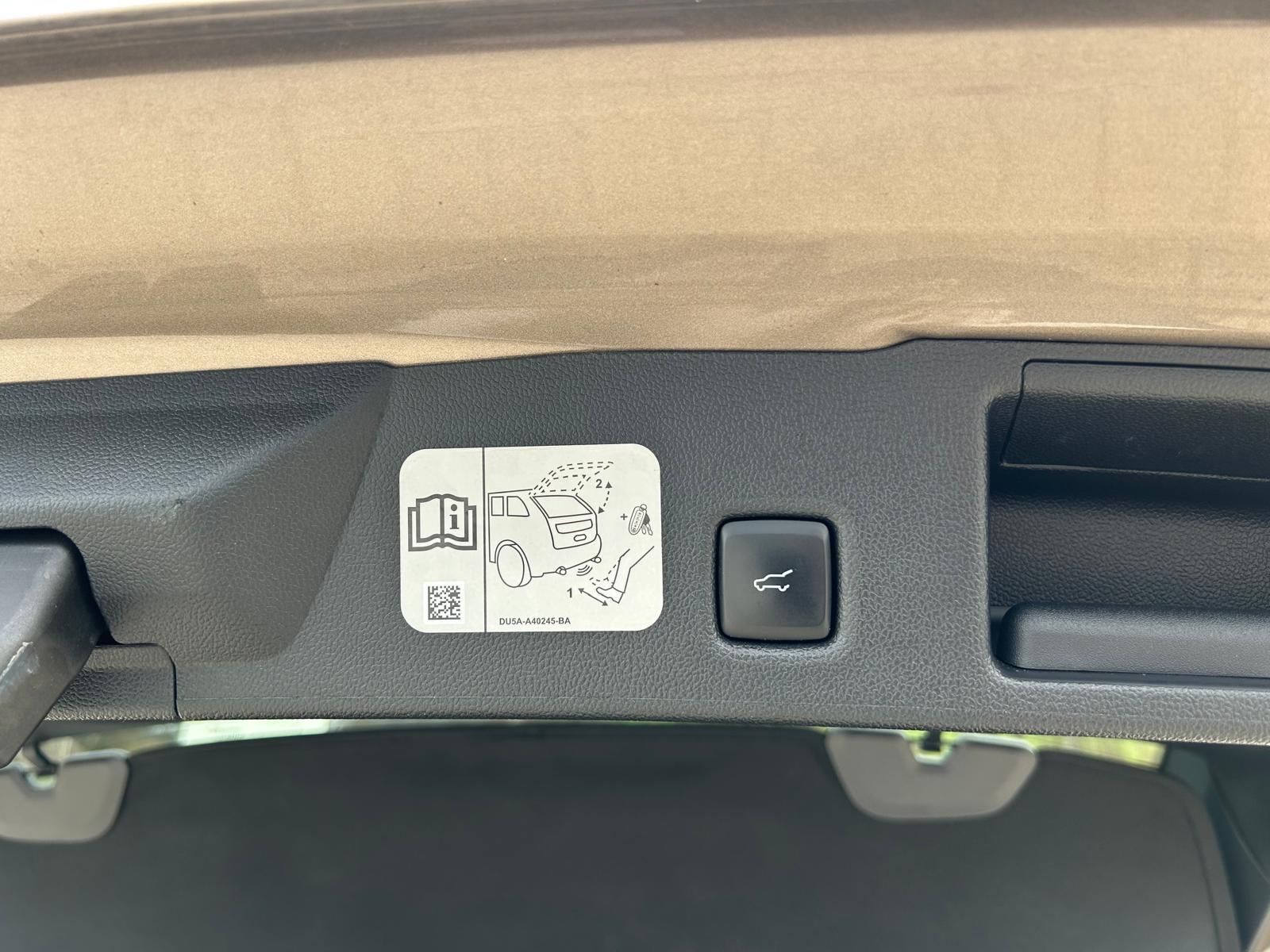 Fahrzeugabbildung Ford Kuga Titanium°LED°AHK°HeadUp°Winterpaket°Kamera