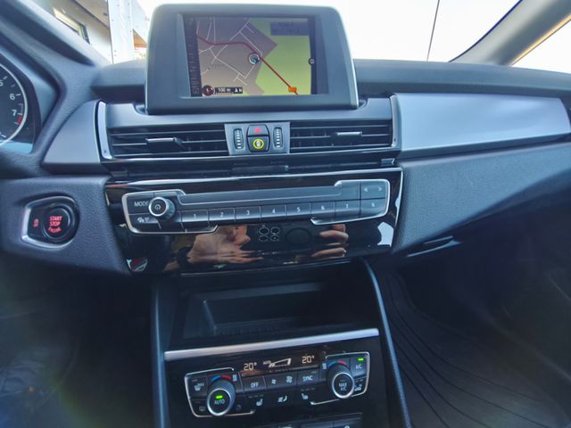 BMW 218 Active Tourer 218 i*Autom*LED*Navi*SHZ*PDC*