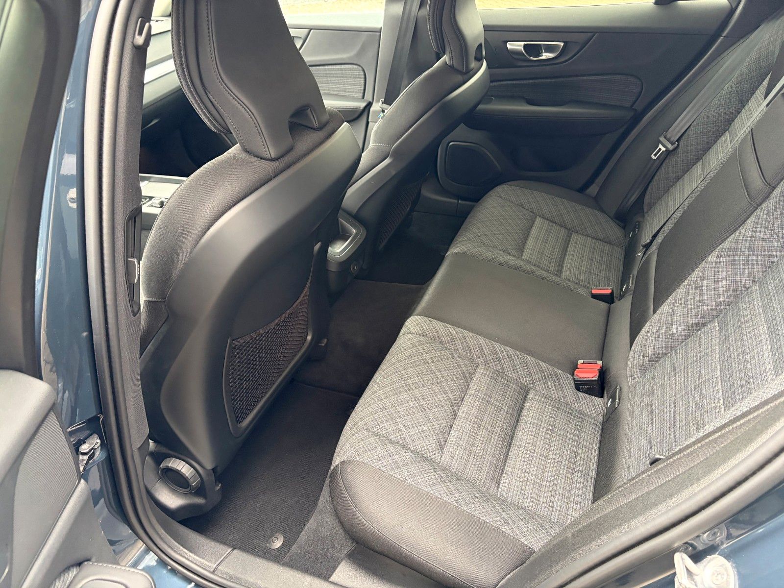Fahrzeugabbildung Volvo V60 Kombi Core