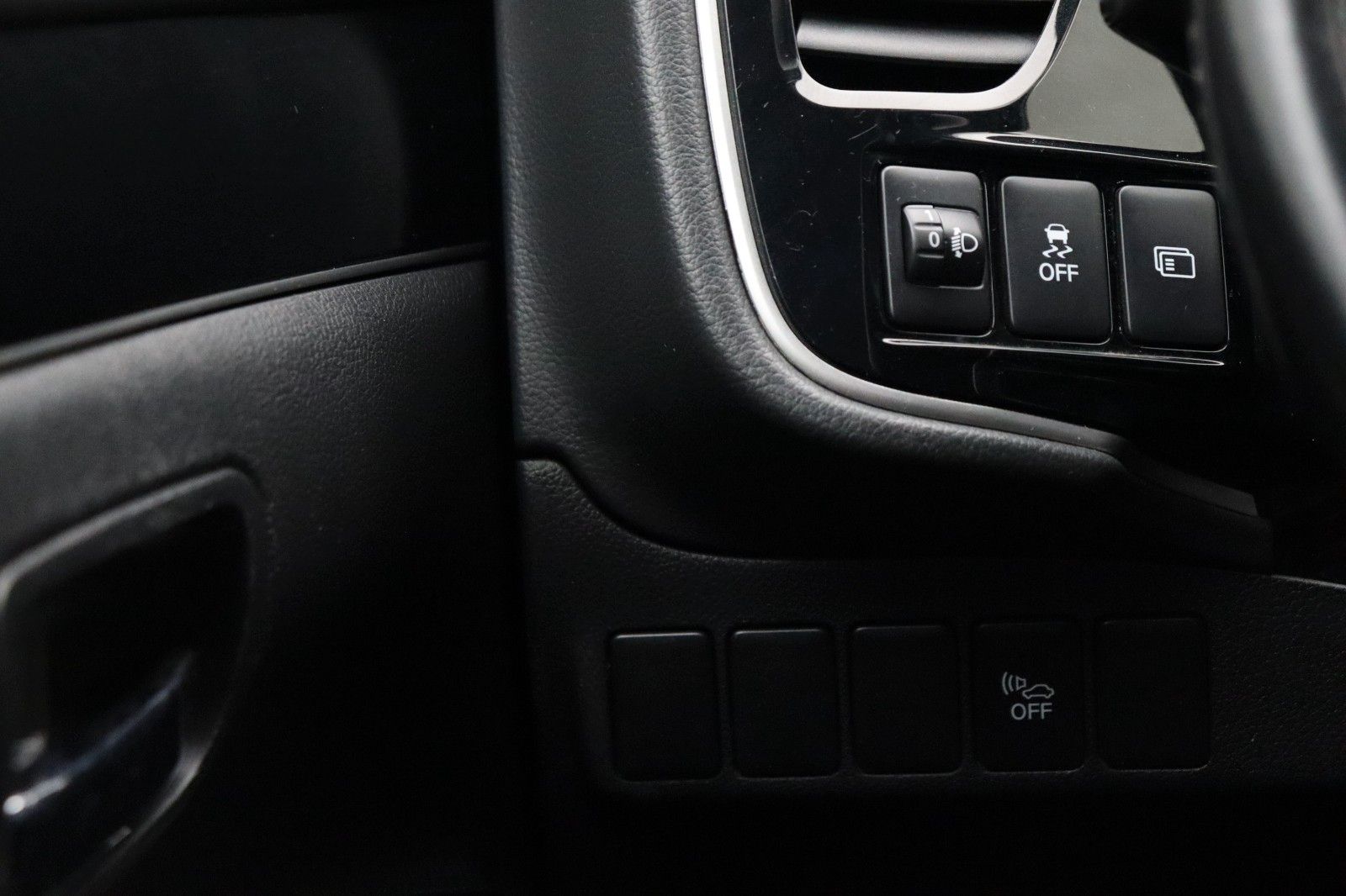 Fahrzeugabbildung Mitsubishi Outlander PHEV 2.4 Basis 4WD