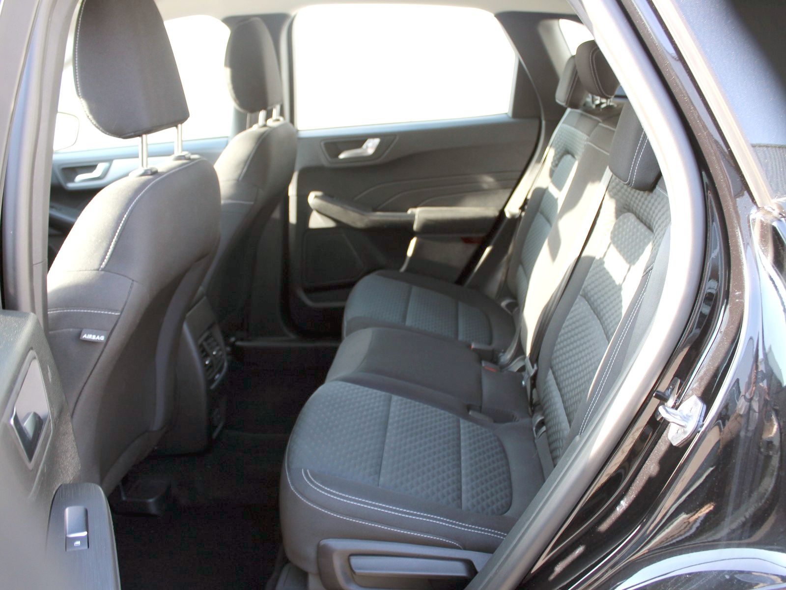 Fahrzeugabbildung Ford Kuga Plug-In Hybrid Cool & Connect 2,5 Duratec