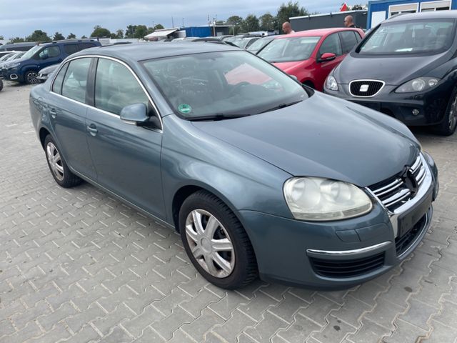 Volkswagen Jetta  1,6 Mpi,Klimatronik,Euro 4 !!!