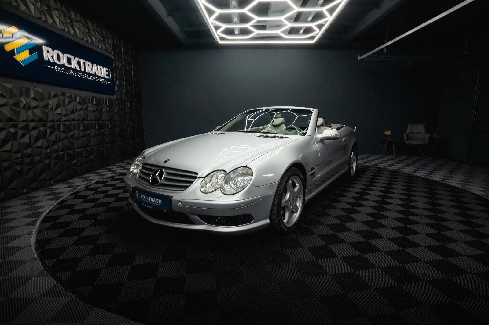 Fahrzeugabbildung Mercedes-Benz SL 500 AMG Paket *Facelift*ABC Sport*TÜV NEU*