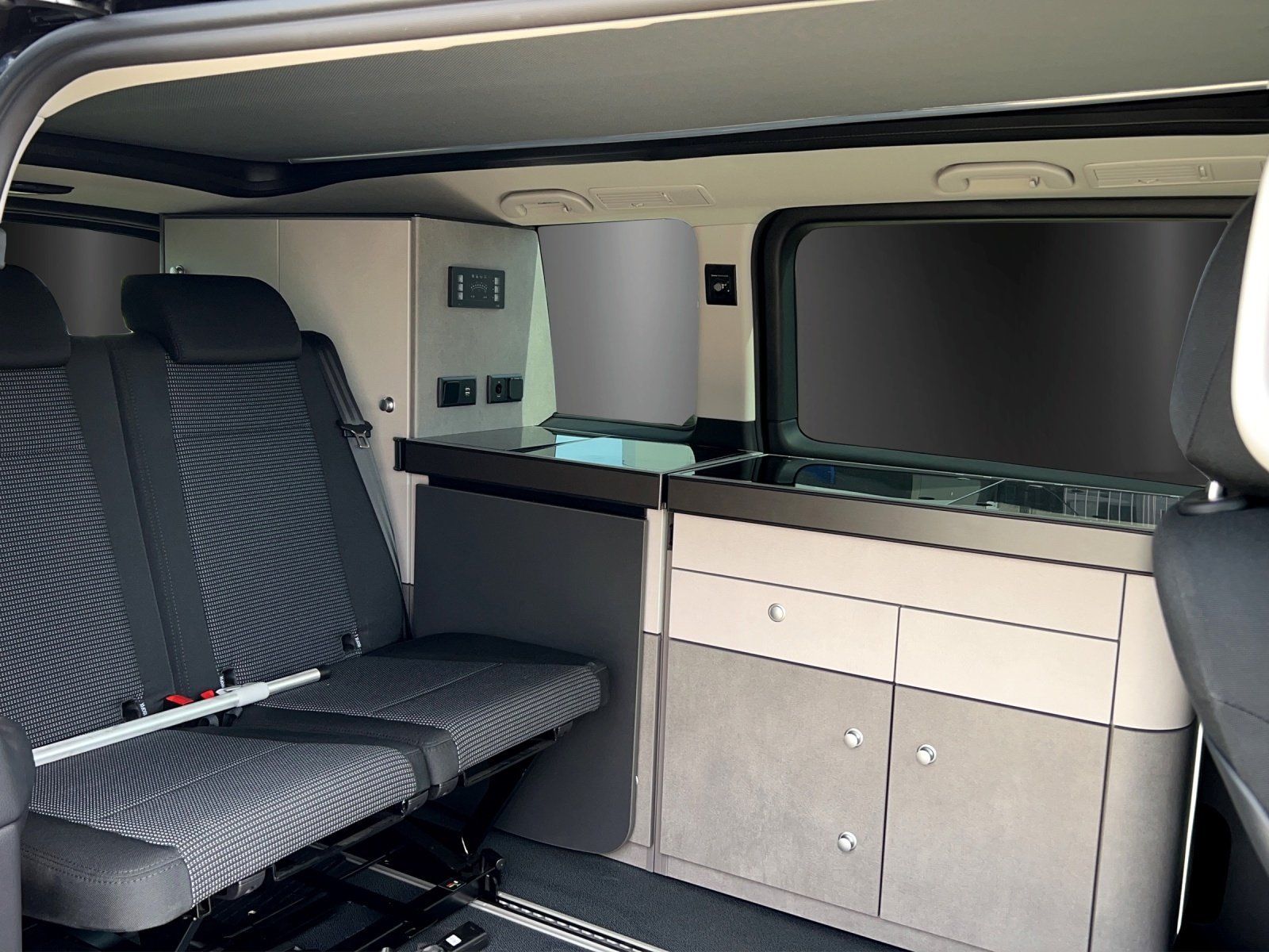 Fahrzeugabbildung Pössl V 250d Pössl CAMPSTAR Küche Markise 360°ILS Navi