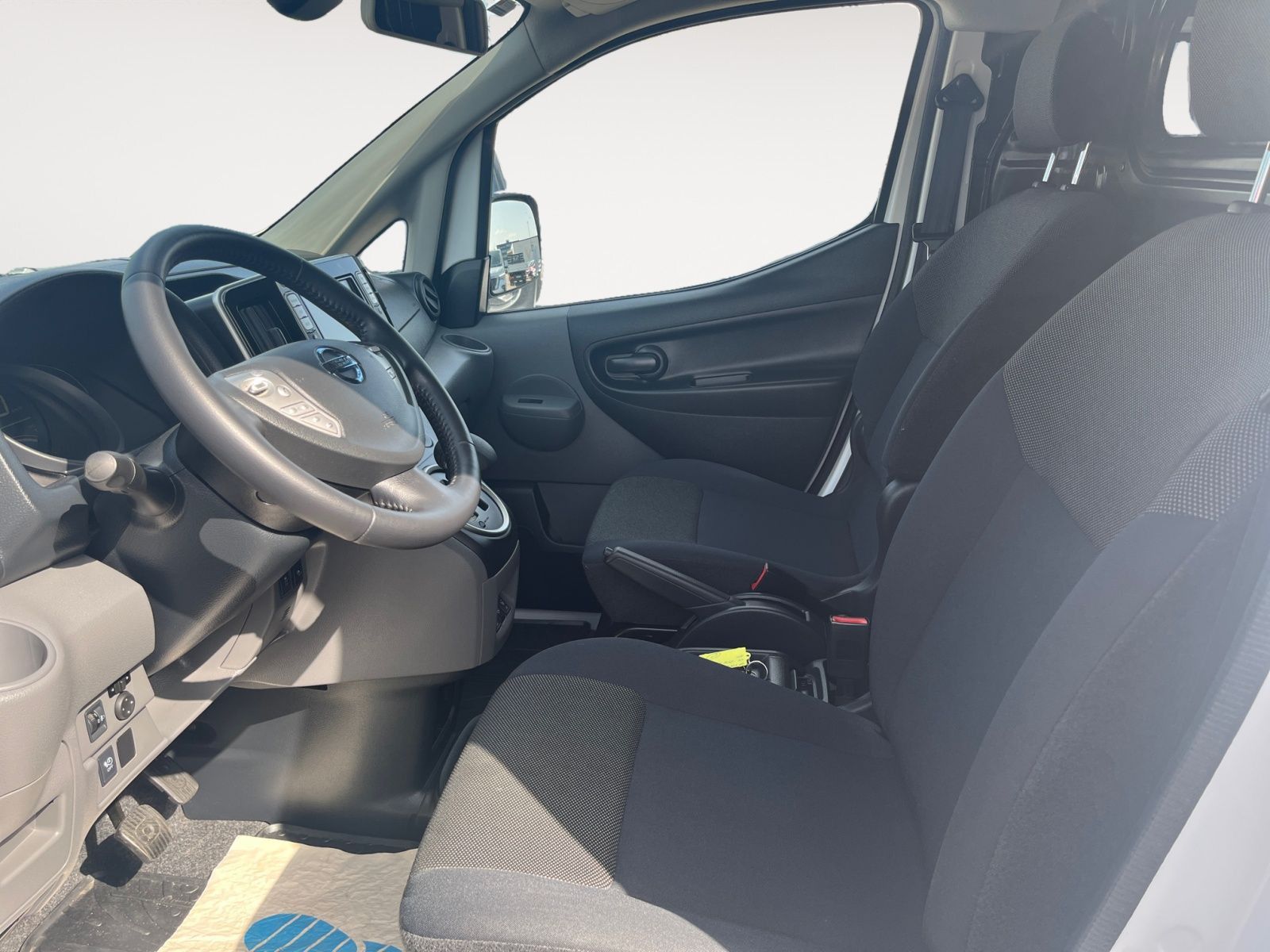 Fahrzeugabbildung Nissan e-NV200 ME1 AT - Premium - Heckvergl., Winterp.