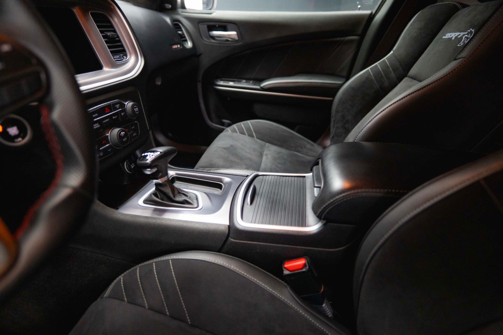 Fahrzeugabbildung Dodge Charger 6.4 V8 SRT 392 SCATPACK WIDEBODY LChanti