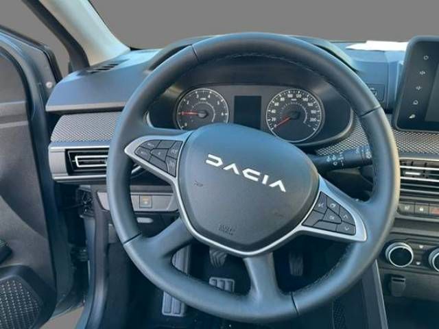 Fahrzeugabbildung Dacia Sandero Expression TCe 90
