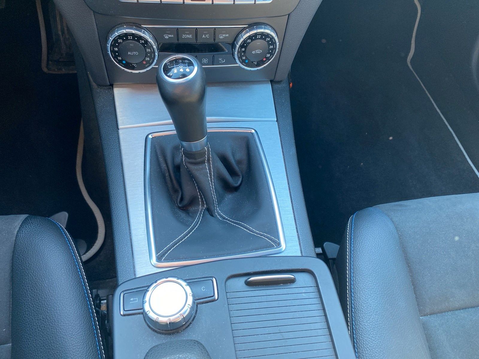 Fahrzeugabbildung Mercedes-Benz C 180 C Limousine C 180 Edition C