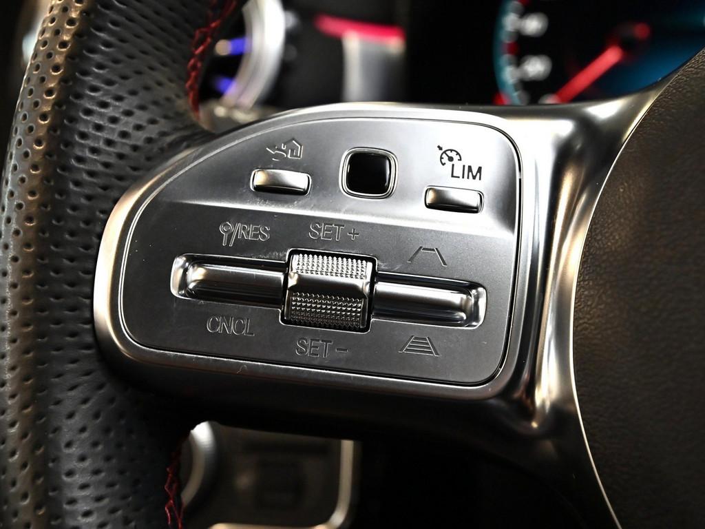 Mercedes-Benz CLA 35 AMG SB 4M NIGHT PANO MULTIB. LED NAVI SHZ