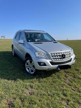 Mercedes-Benz Mercedes Benz 350 ML Benzin 4Matik Allrad - aus 2009: Mercedes Ml