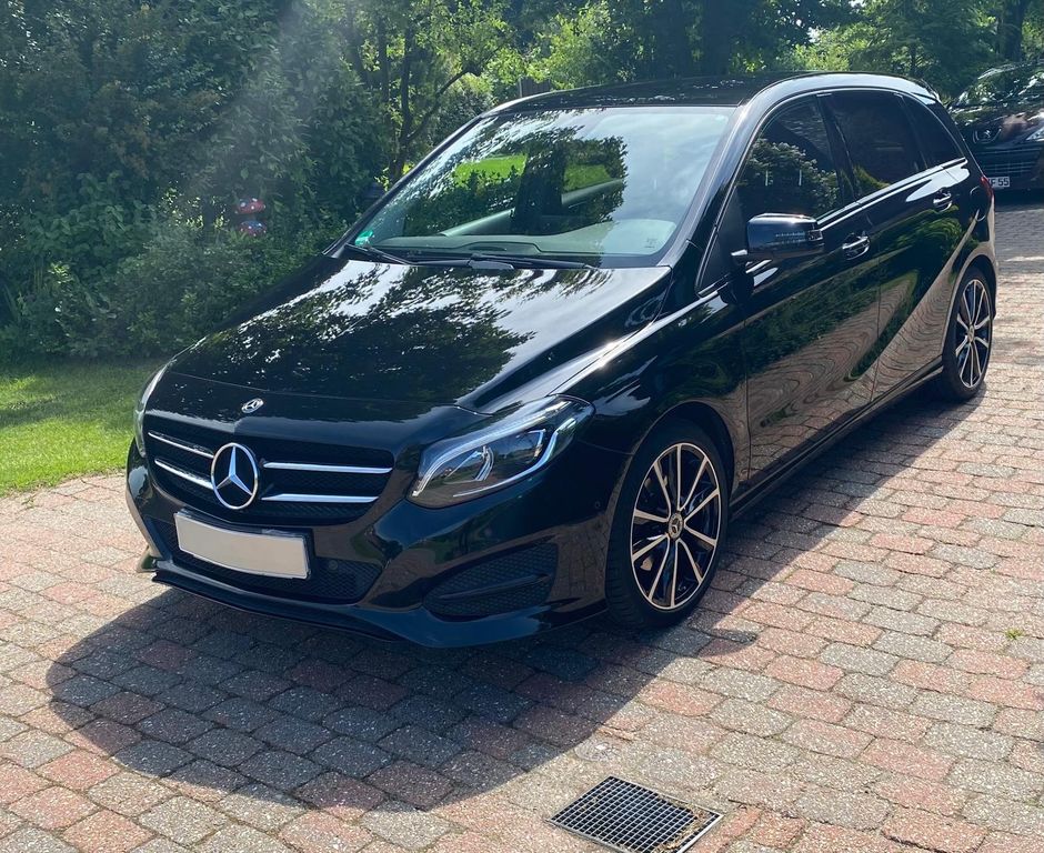 Image of Mercedes-Benz B 220