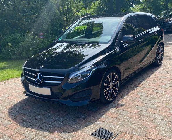 MERCEDES-BENZ B 220 d 4MATIC DCT , Urban ,Night, LED, AHK, NAV