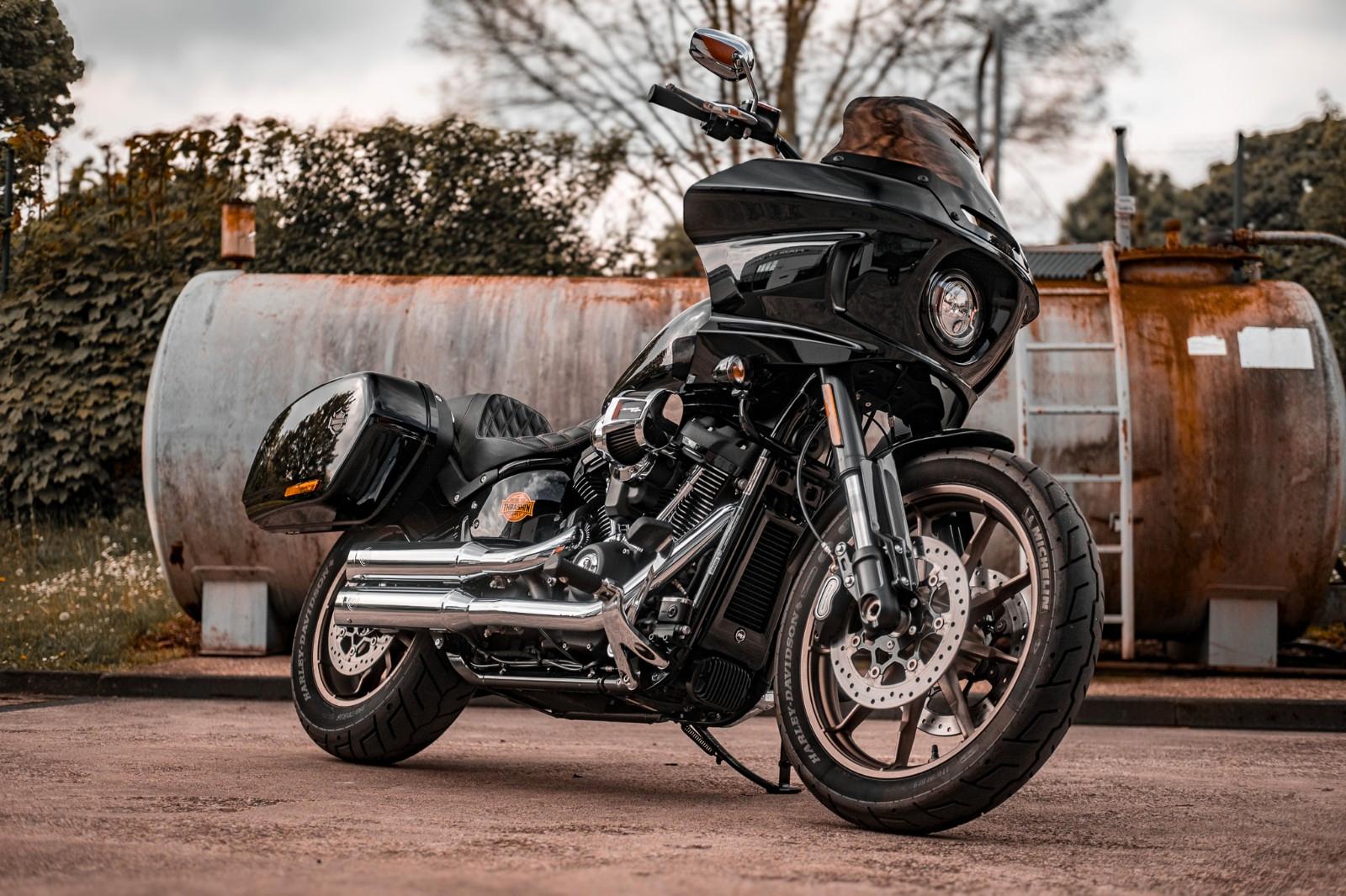 Harley-Davidson FXLRST Low Rider ST - Kesstech - sehr cool!