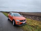 Volkswagen T-Roc 1.6 TDI SCR Style Sthz, Ahk, Panorama - VW T-Roc von privat